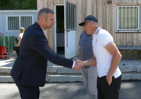 OTVORITEV DOVOZNE CESTE DO BIATLONSKEGA CENTRA 01 FOTO LJUBO VUKELIČ